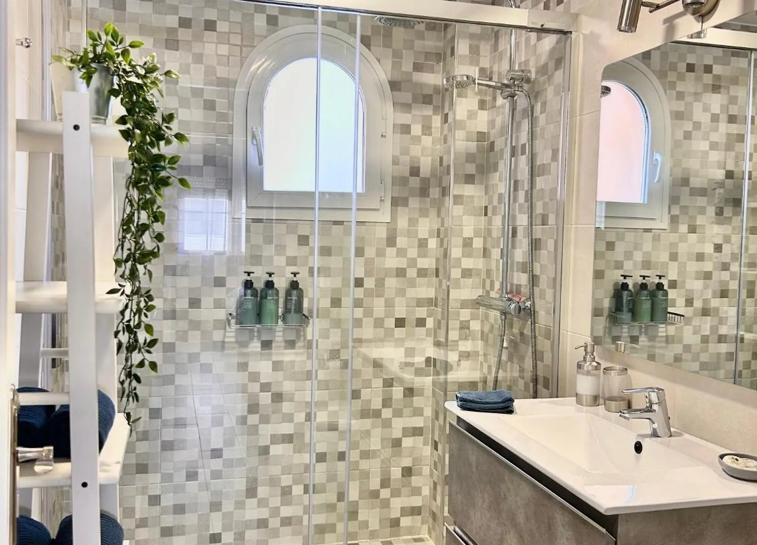 Tulipanes Benalmadena - Parking Privado Appartement